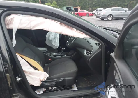 2018 Chevrolet Malibu 1Ls из США, поврежденный, VIN 1G1ZB5ST1JF240557